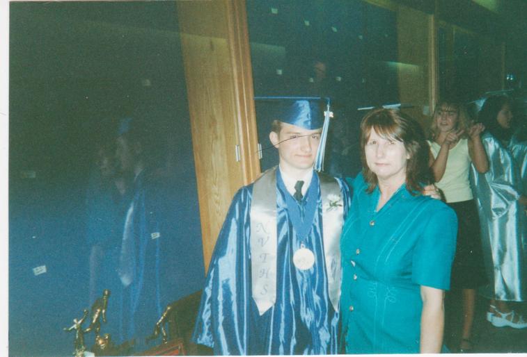 158093548066020900158093542110819100Garygraduation001.jpg